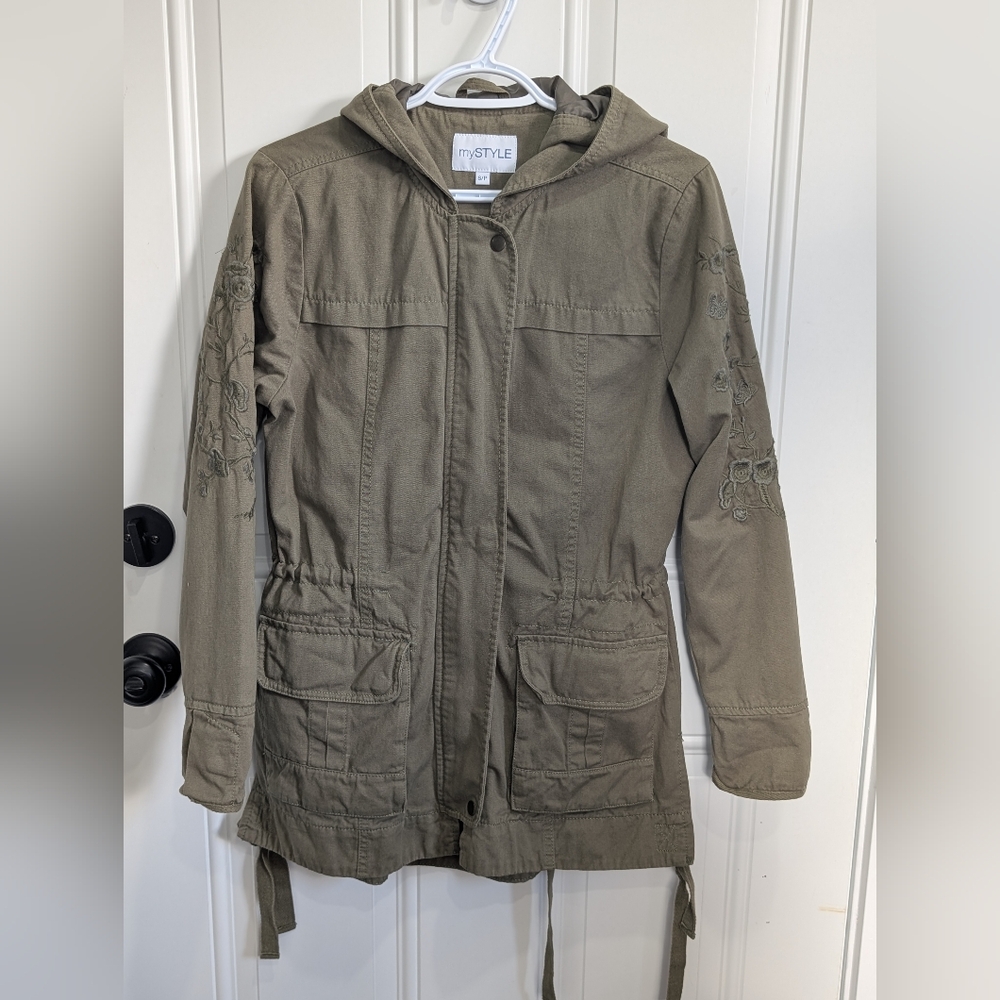 3/$20 My Style Women's Olive Utility Jacket with Embroidery On Sleeve Small